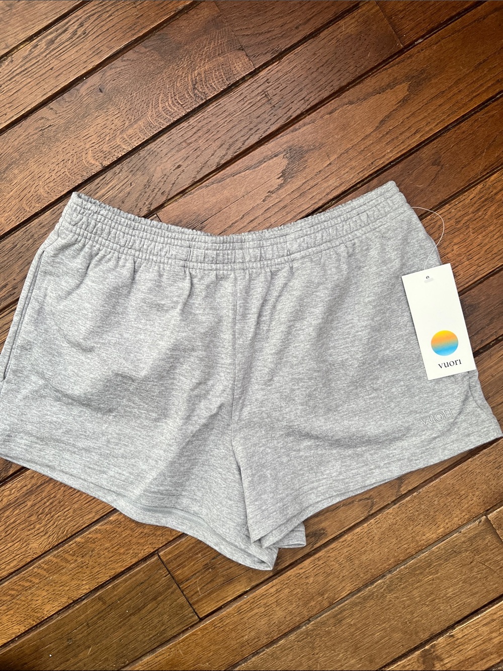 Vuori Pale Heather Grey Halo Shorts Size XS New With Tags NWT